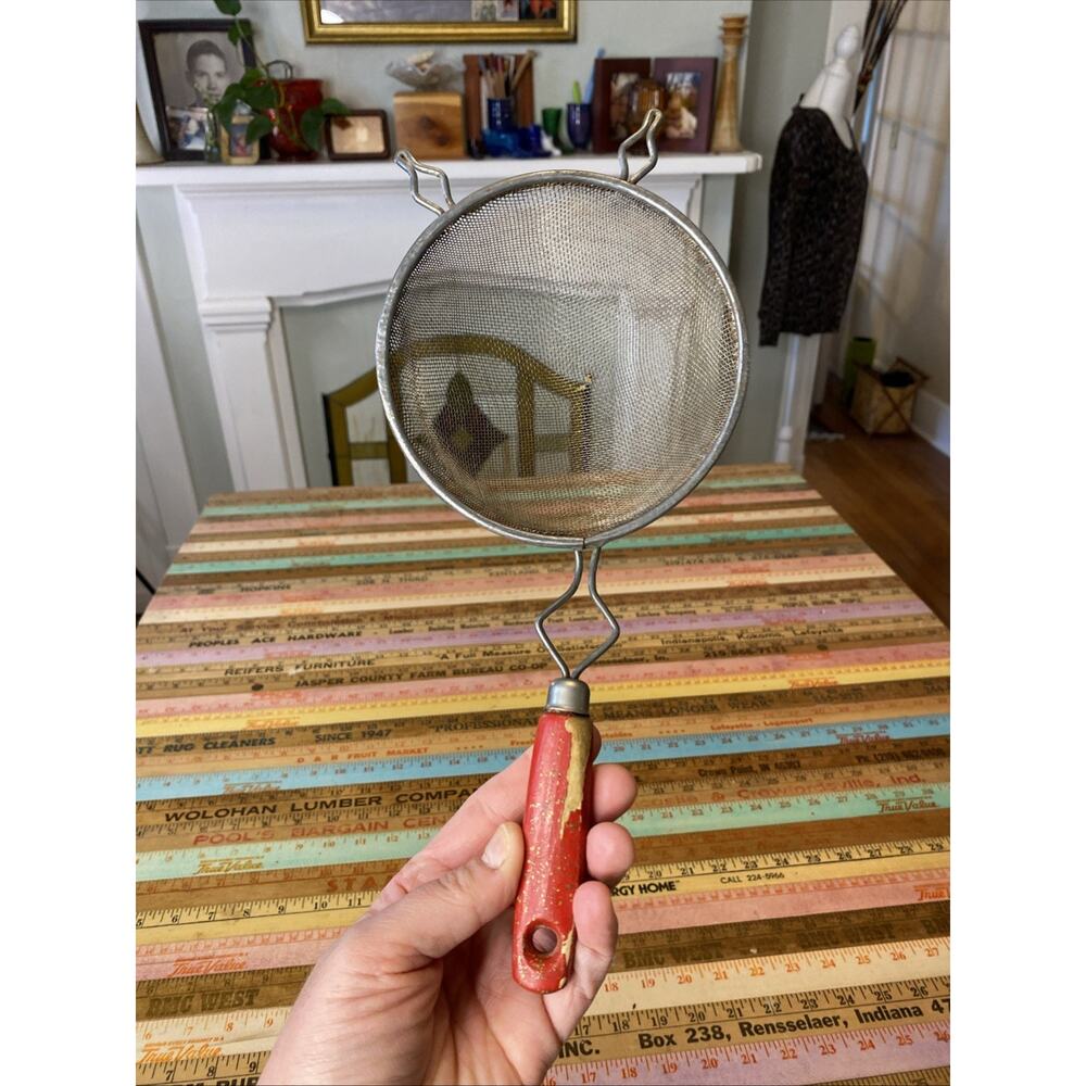 Vintage Kitchen Medium Size Red Wooden Handle Strainer Rustic Farm Decor Cottage - Picture 6 of 7